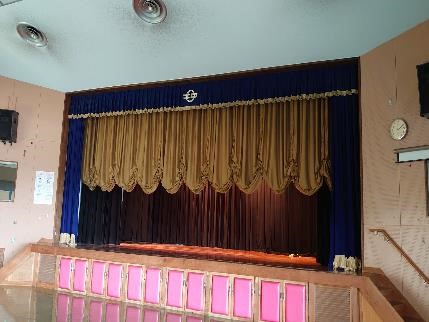 中央公民館緞帳